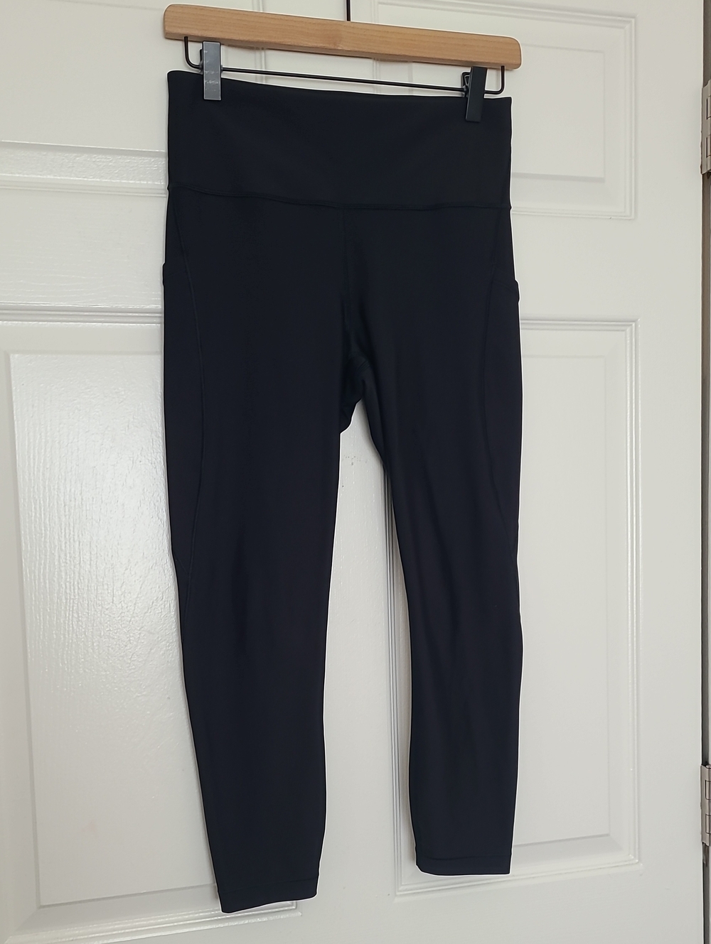 Athleta Black Leggings - Interval Stash 7/8